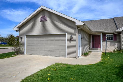174 Elliott Lane, Oregon, WI, 53575 | Card Image