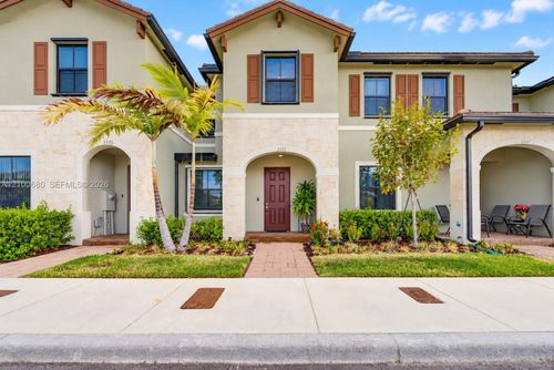 0-3371 W 106th Ter, Hialeah, FL, 33018-4621 | Card Image