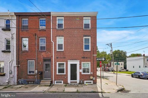 50 W Front St, BRIDGEPORT, PA, 19405-1023 | Card Image