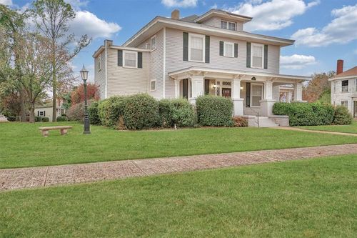 705 N Pennsylvania Ave, Mangum, OK, 73554-3039 | Card Image