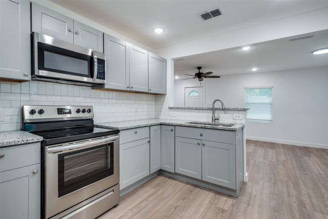 307 Commerce St W, House other with 2 bedrooms, 1 bathrooms and null parking in Honey Grove TX | Image 12