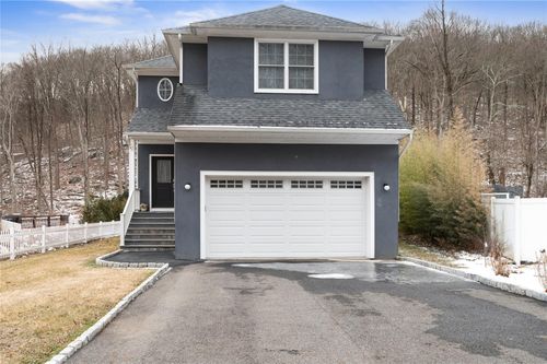 111 Sixth St, Hillburn, NY, 10931-1110 | Card Image