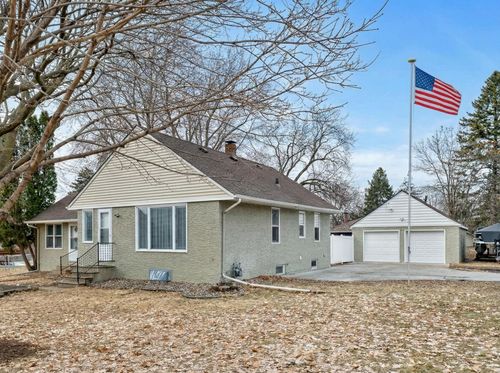 1251 Gardena Ave Ne, Fridley, MN, 55432-5850 | Card Image