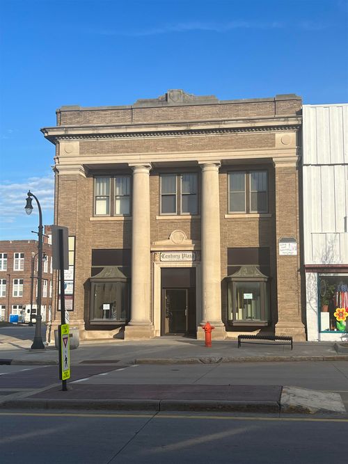 stop-21-252 S Central Ave, MARSHFIELD, WI, 54449-2843 | Card Image