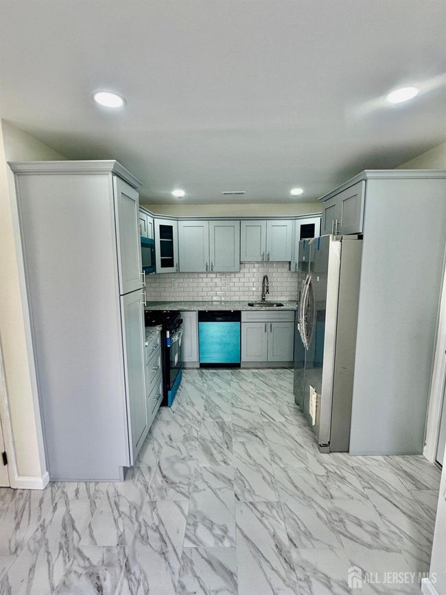 17 Spyglass Ct, Townhouse with 2 bedrooms, 2 bathrooms and null parking in East Windsor NJ | Image 4