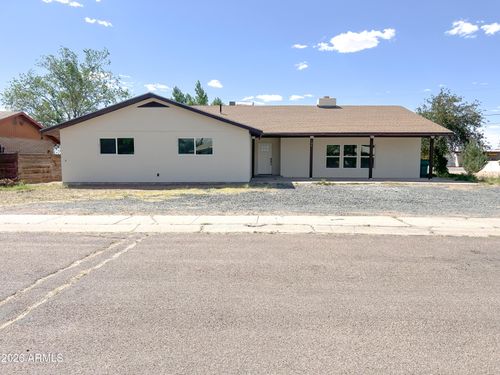 109 Encanto Dr, Holbrook, AZ, 86025-2020 | Card Image