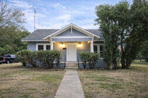 716 Olive St, Wharton, TX, 77488-4047 | Card Image