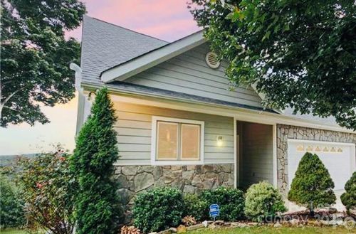101 Bear Cliff Village Dr, Nebo, NC, 28761-8201 | Card Image