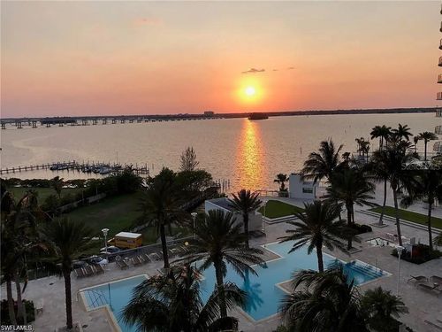 1002-3000 Oasis Grand Blvd, FORT MYERS, FL, 33916-1599 | Card Image