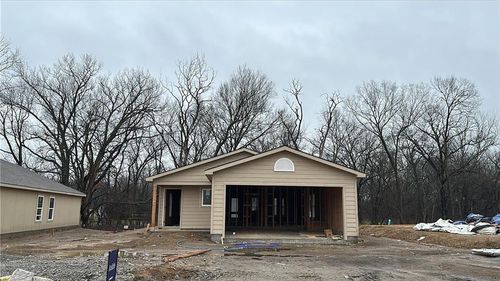 487 Valley View Dr, Tonganoxie, KS, 66086 | Card Image