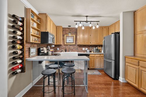 4-2500 Steck Avenue, Austin, TX, 78757 | Card Image