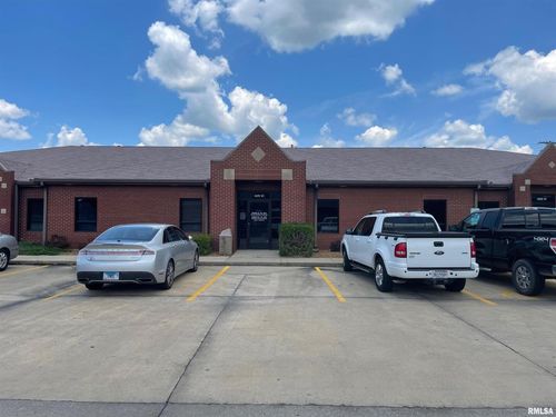 3-1007 S 42nd St, Mount Vernon, IL, 62864-6217 | Card Image