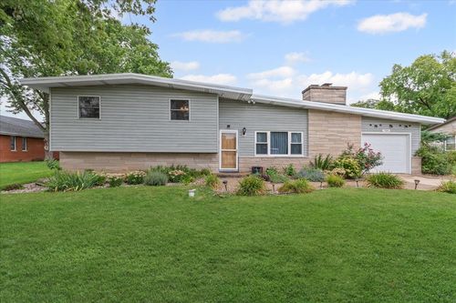 704 Helene St, Shorewood, IL, 60404-9396 | Card Image