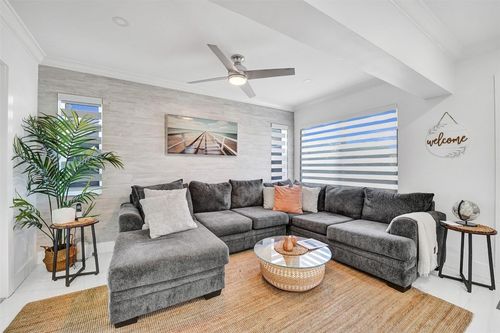 6740 Custer St, Hollywood, FL, 33024-1828 | Card Image