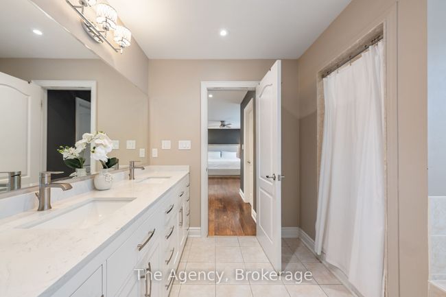 3349 Cline St, House other with 3 bedrooms, 4 bathrooms and 2 parking in Burlington ON | Image 30
