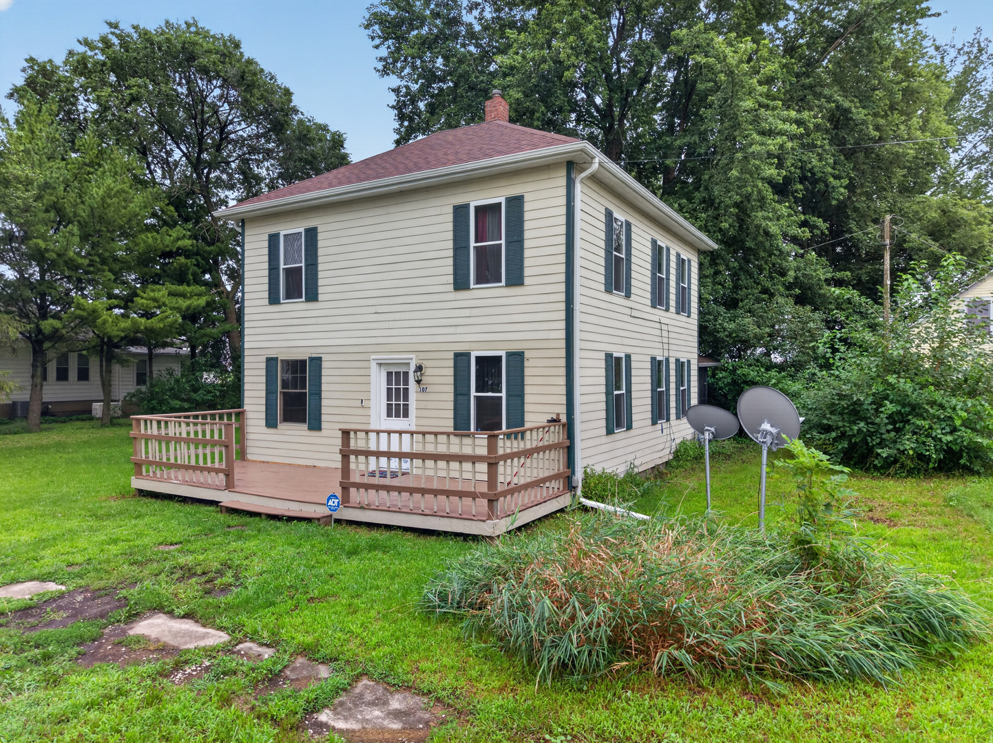 107 Emmett St, For Sale in Kinsman - eXp Realty