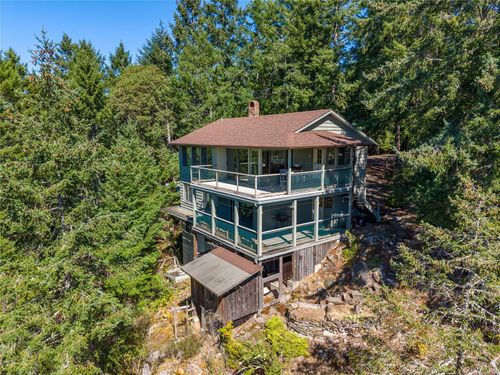 3703 Frigate Rd, Pender Island, BC, V0N2M2 | Card Image