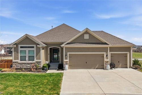 7301 Ne 108th Terrace, Kansas City, MO, 64156 | Card Image