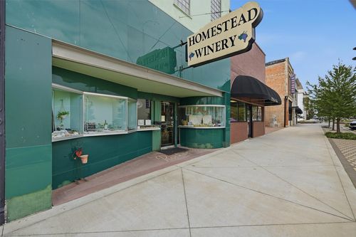 220 W Main St, Denison, TX, 75020-3025 | Card Image
