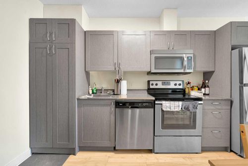 804-30 Brentwood Common Nw, Calgary, AB, T2L2L8 | Card Image