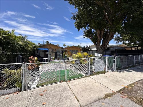 1842 Nw 18th Ter, Miami, FL, 33125-1414 | Card Image
