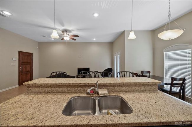 APT-9 - 2715 Mimosa St, Condo with 3 bedrooms, 2 bathrooms and null parking in Mission TX | Image 9