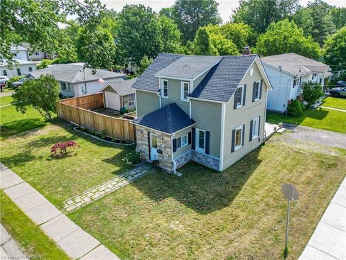 503 John Street, Dunnville, ON, N1A2R3 | Card Image