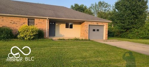 1227 Hacienda Dr, Avon, IN, 46123-8036 | Card Image