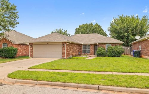 905 Shadowhill Street, Norman, OK, 73071 | Card Image