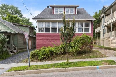 18 Marble Avenue, House other with 3 bedrooms, 1 bathrooms and null parking in Burlington VT | Image 1