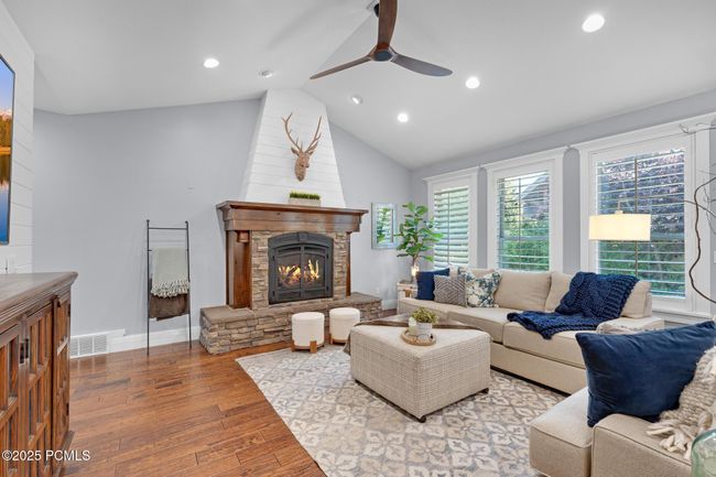 5982 N Rollins Ranch Rd, Home with 5 bedrooms, 3 bathrooms and null parking in Morgan UT | Image 8