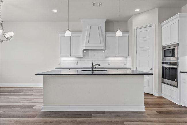 6402 Waggoner Ct, House other with 4 bedrooms, 2 bathrooms and 2 parking in Temple TX | Image 7