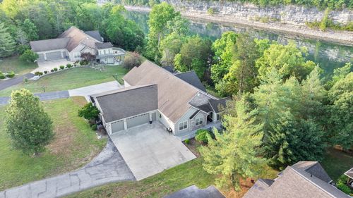 512 Canterbury Dr, Bronston, KY, 42518 | Card Image