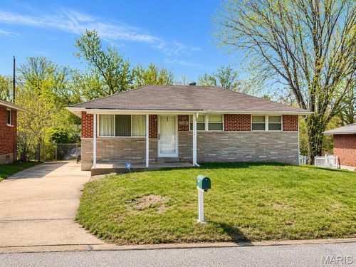 1154 Reale Ave, Saint Louis, MO, 63138-3055 | Card Image