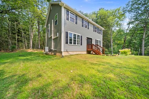 20 Hammond Rd, Deerfield, NH, 03037-1106 | Card Image