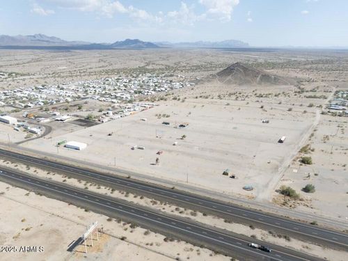 1055 W Kuehn St, Quartzsite, AZ, 85346 | Card Image