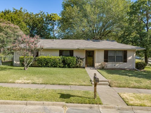 1313 Crestridge St, Ennis, TX, 75119-2218 | Card Image