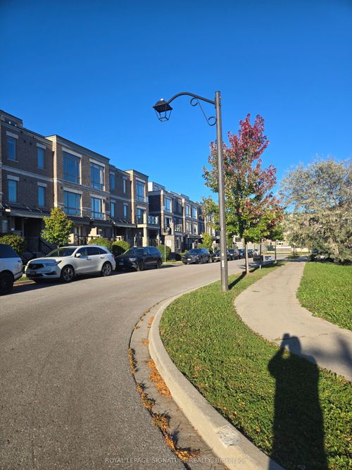 1110-65 Lindcrest Manor, Markham, ON, L6B1N3 | Card Image