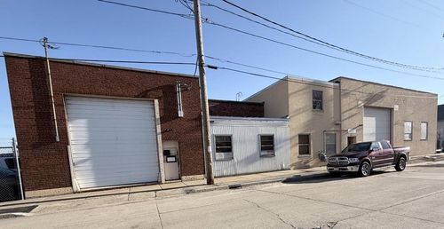 122 W 7th Avenue, OSHKOSH, WI, 54902 | Card Image