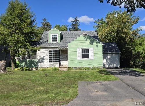 108 Russell Ave, Liverpool, NY, 13088-6335 | Card Image