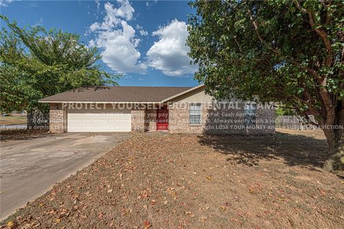 1607 N Lonesome Dove Dr, Fayetteville, AR, 72704-5528 | Card Image