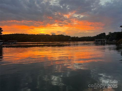 33-1600 Lillians Point Ct, Morganton, NC, 28655-7809 | Card Image