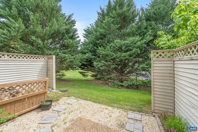 553 Millstone Ct, Condo with 2 bedrooms, 2 bathrooms and null parking in CHARLOTTESVILLE VA | Image 22