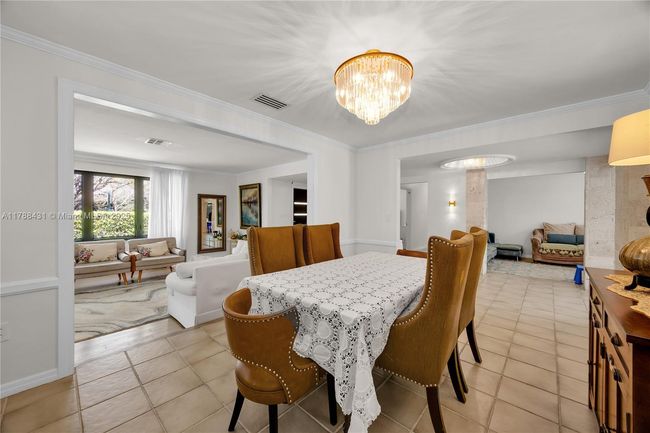 2325 Alhambra Cir, House other with 4 bedrooms, 3 bathrooms and null parking in Coral Gables FL | Image 11