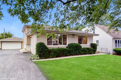 9719 S 81st Ave, Palos Hills, IL, 60465-1406 | Card Image