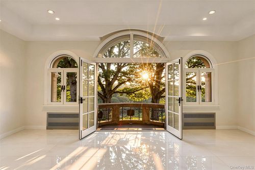 247 Central Park W, New York, NY, 10024-4503 | Card Image