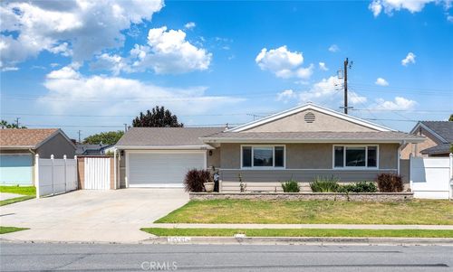 10441 Saint Alban St, Cypress, CA, 90630-4527 | Card Image