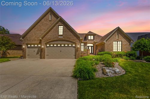 53146 Michael Dr, Chesterfield, MI, 48047-6116 | Card Image