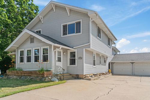206 Washington St, Oswego, IL, 60543 | Card Image