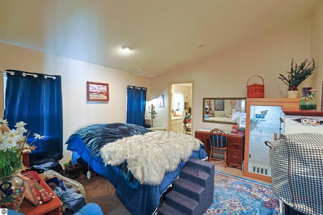 523 Orchard Ave, House other with 3 bedrooms, 2 bathrooms and null parking in Clare MI | Image 7